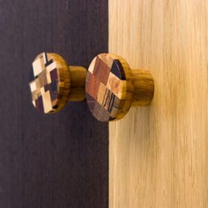 Niezwykłe gałki do mebli z drewniana mozaiką - KLIMT by DOT Manufacture